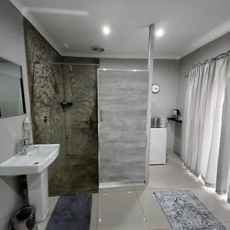 New Bali Guesthouse Newcastle Exterior photo